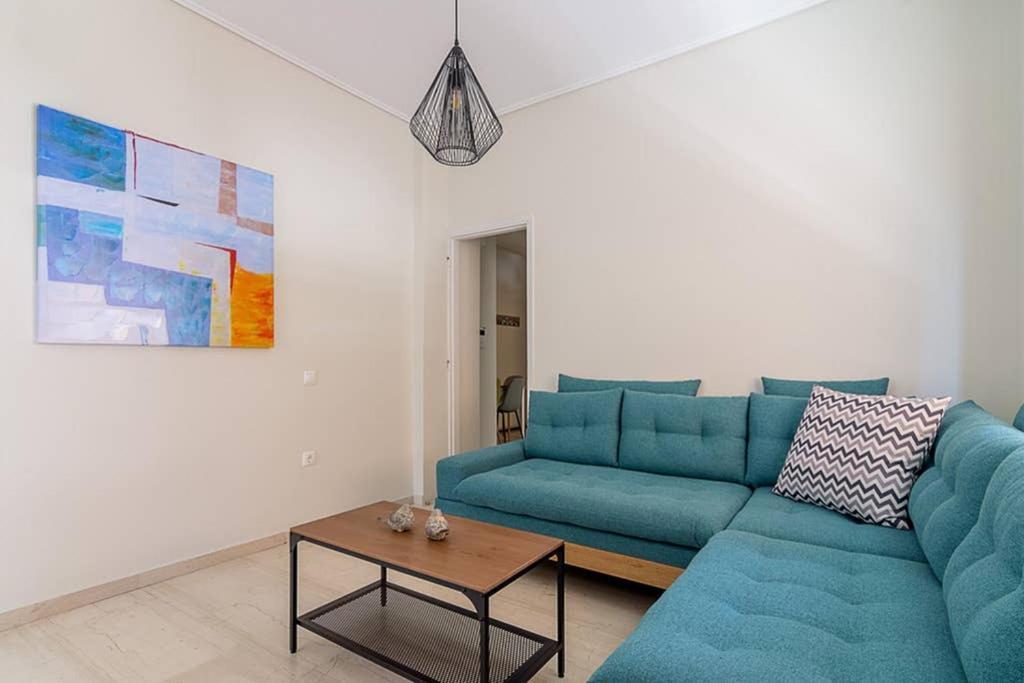 Cozy Flat With 1 Bedroom Next To Metro Station Athen Exterior foto