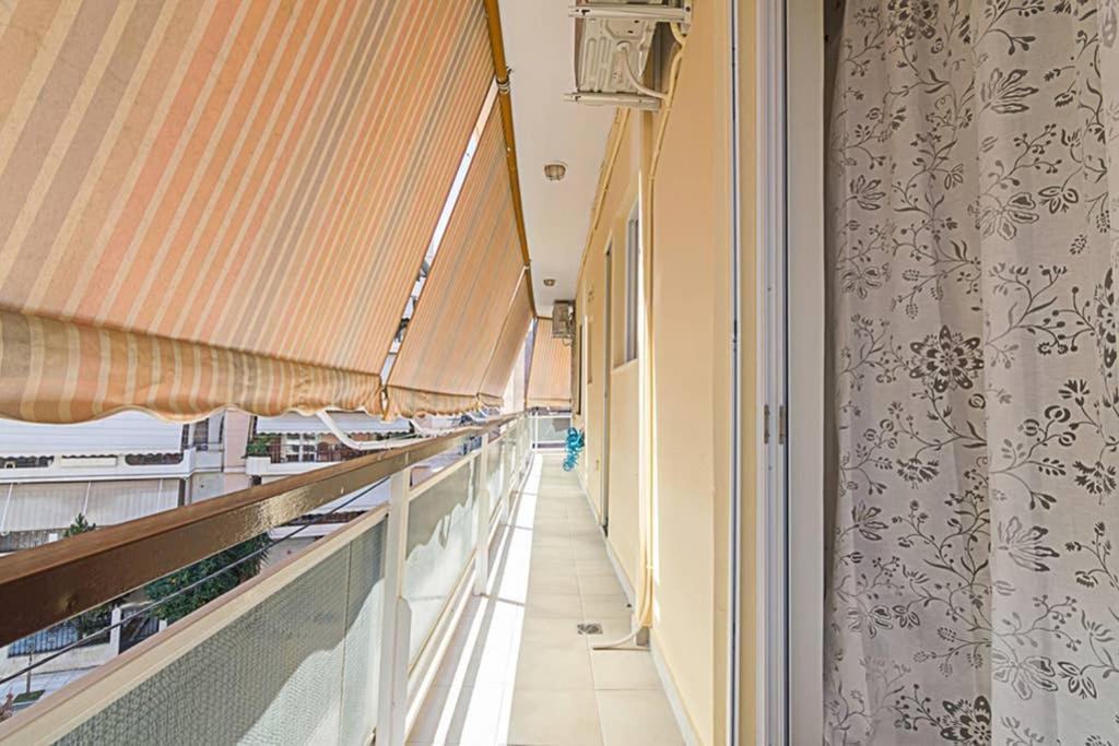 Cozy Flat With 1 Bedroom Next To Metro Station Athen Exterior foto