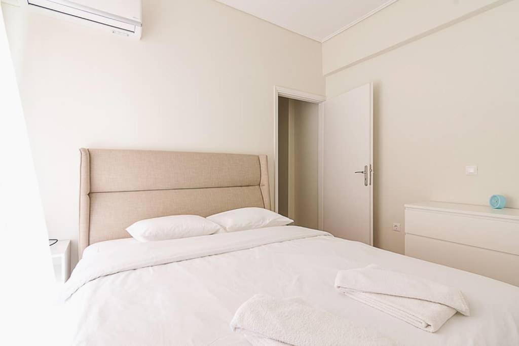 Cozy Flat With 1 Bedroom Next To Metro Station Athen Exterior foto