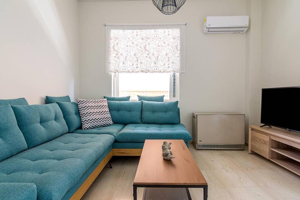 Cozy Flat With 1 Bedroom Next To Metro Station Athen Exterior foto