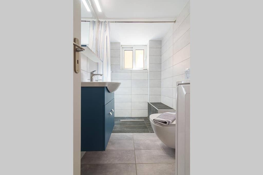 Cozy Flat With 1 Bedroom Next To Metro Station Athen Exterior foto