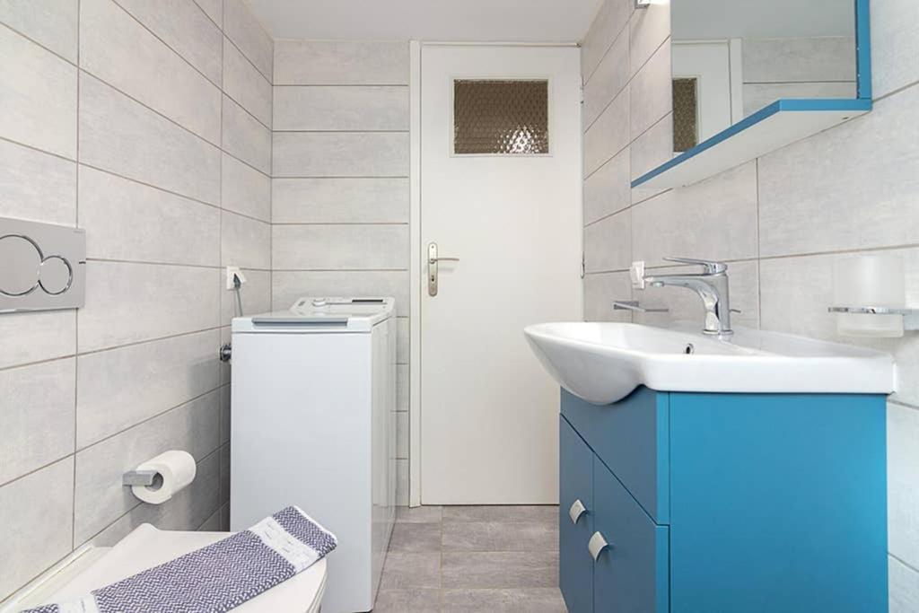 Cozy Flat With 1 Bedroom Next To Metro Station Athen Exterior foto